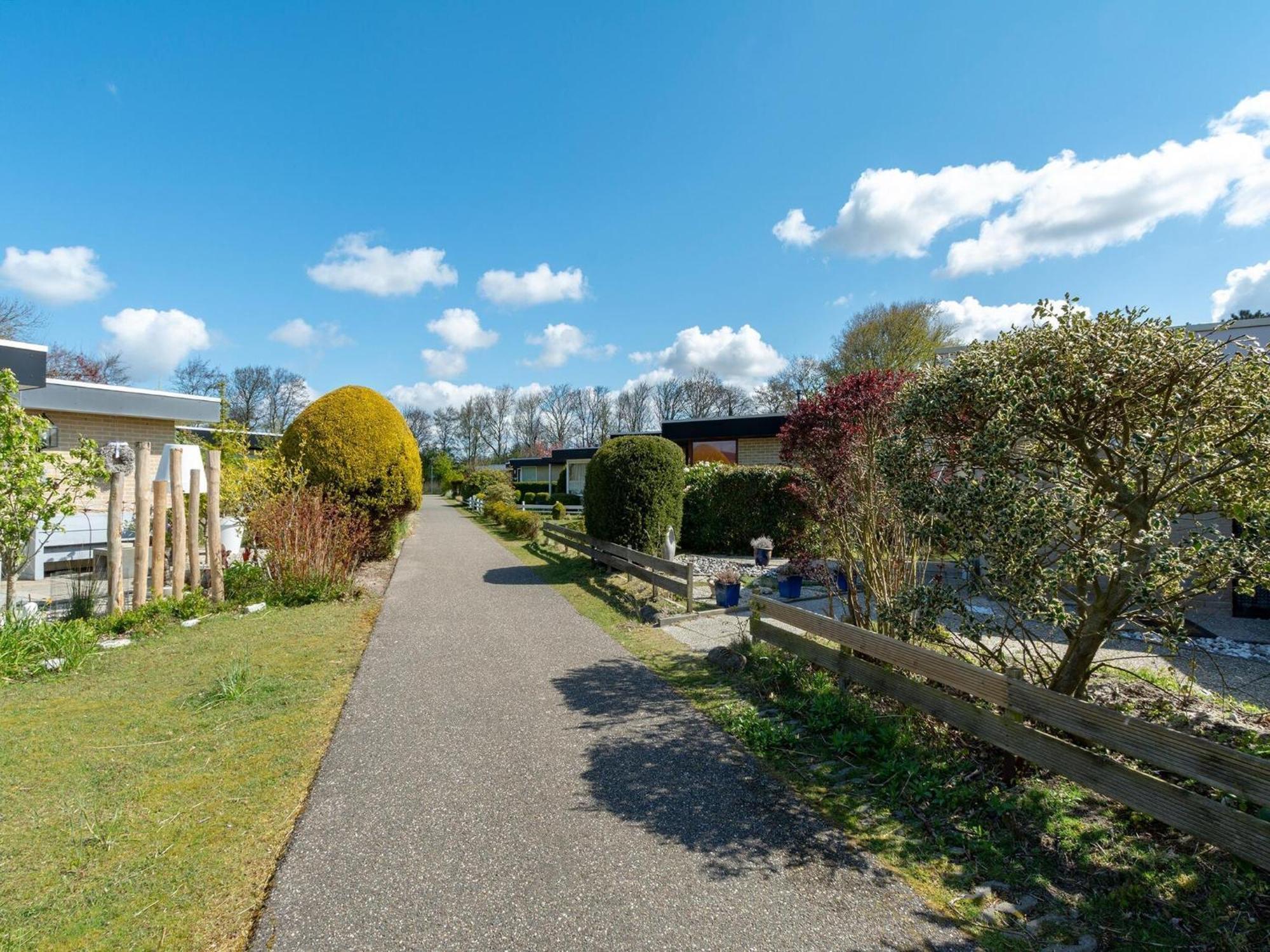 Holiday Home With Fabulous Garden Sint Maartensvlotbrug ภายนอก รูปภาพ